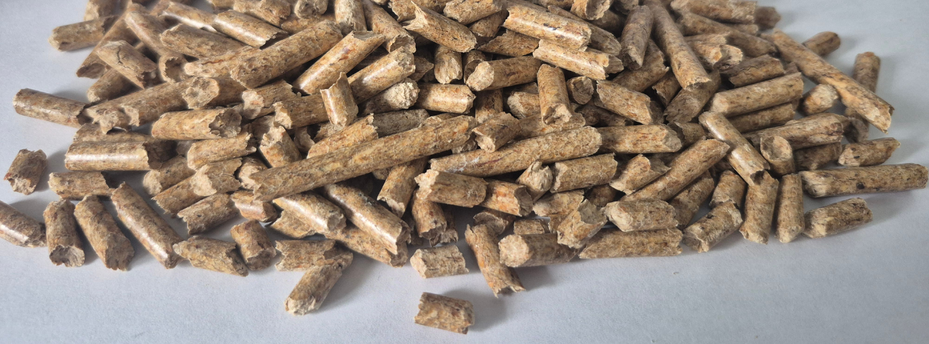 Industrial wood pellets